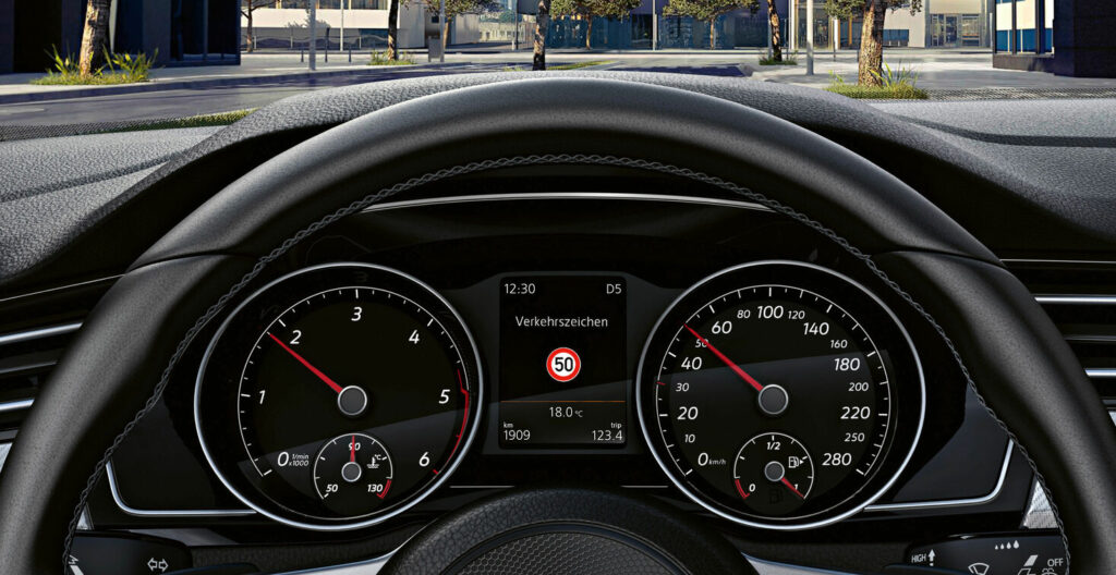 Assistenzsystem Schildererkennung Autoprüfung Zürich