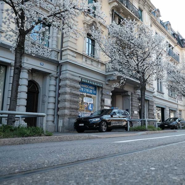 mikulic-fahrschule-zuerich-enge-mitten-in-zuerich